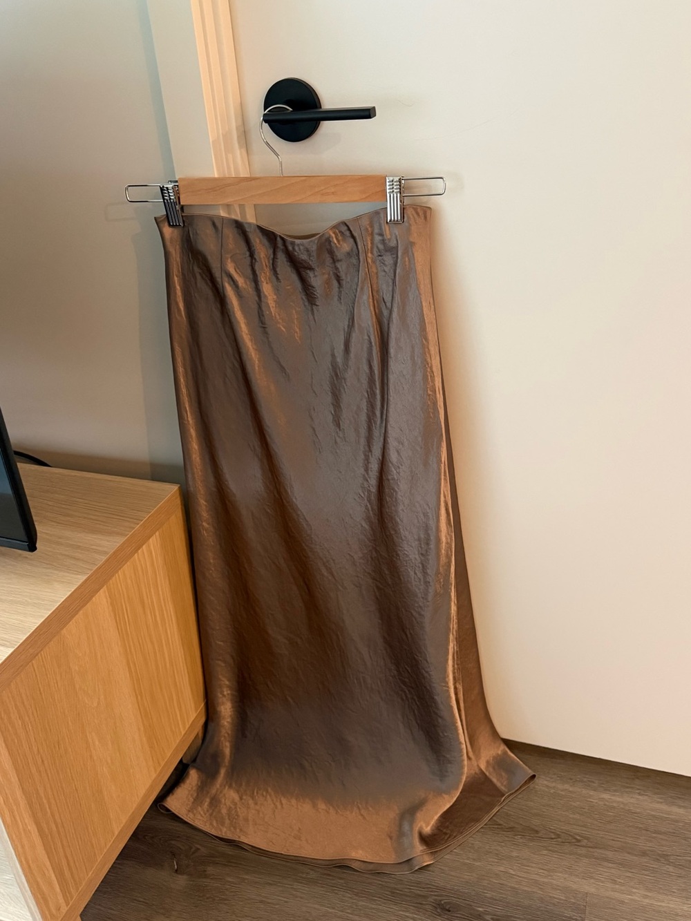 Aritzia Babaton Slip Satin Maxi Skirt - Picture 3 of 4